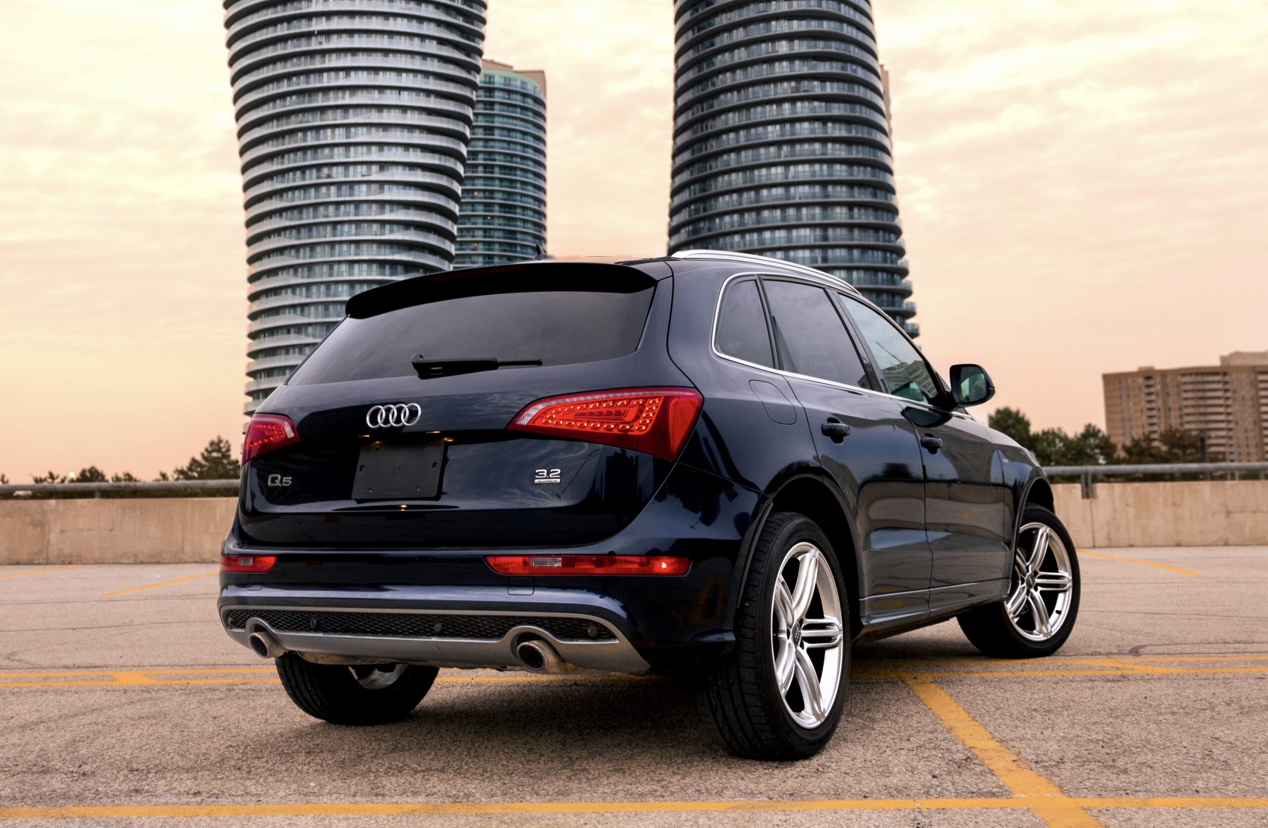 2011 Audi Q5 3.2L Premium S-line quattro